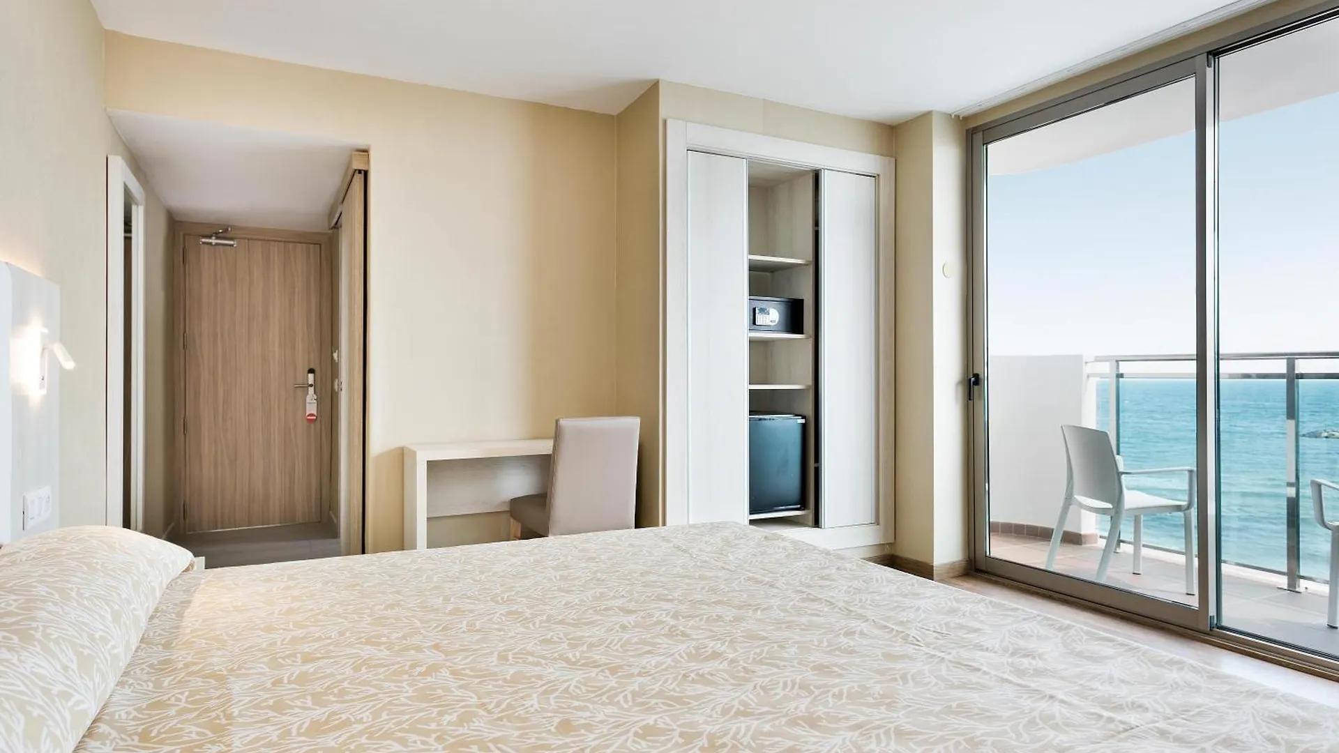 Hotel Best Maritim Cambrils 4*,  Spain